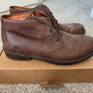Men’s Born Boots size 13 brown leather.